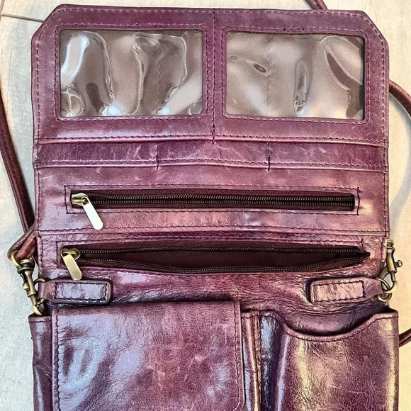 DANIER Leather  Crossbody Bag - Picture 5 of 10
